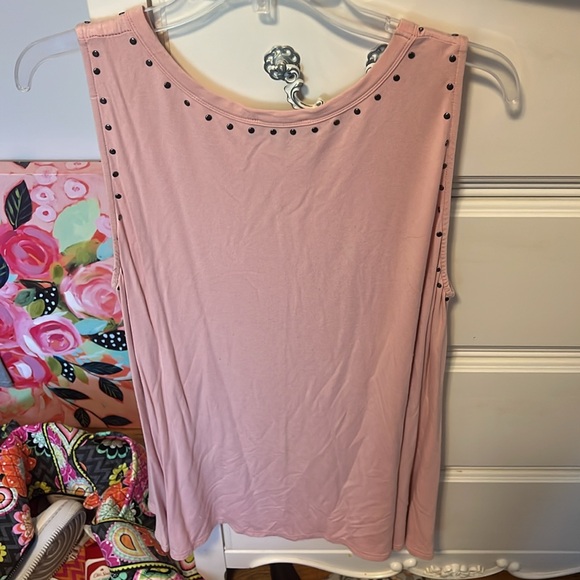 Tank top! - Picture 6 of 6